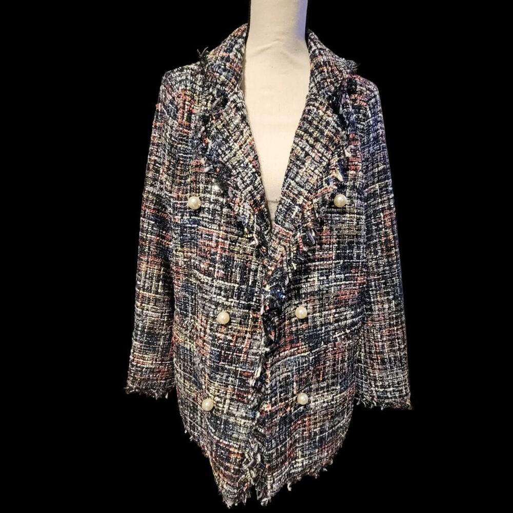 Multicoloured tweed coat with pearl